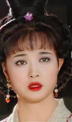 因为毛戈平想起了当年的刘晓庆，那个从电影明星到亿万富姐的美丽女星。因为那部剧