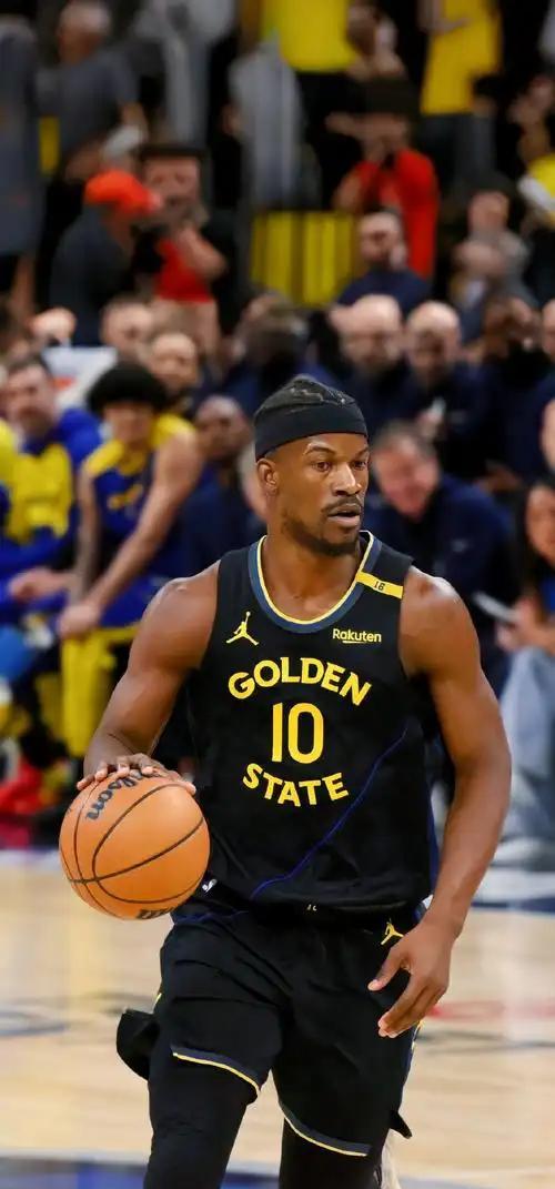 一个ACL撕裂的巴特勒，居然成了照妖镜，把NBA最蠢的一笔交易照得清清楚楚。巴