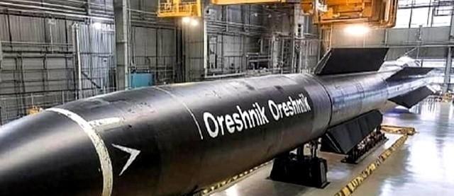 俄罗斯军舰停靠委内瑞拉港口，导弹瞄着加勒比海。美国盯着，没说话，但眼睛没眨过。