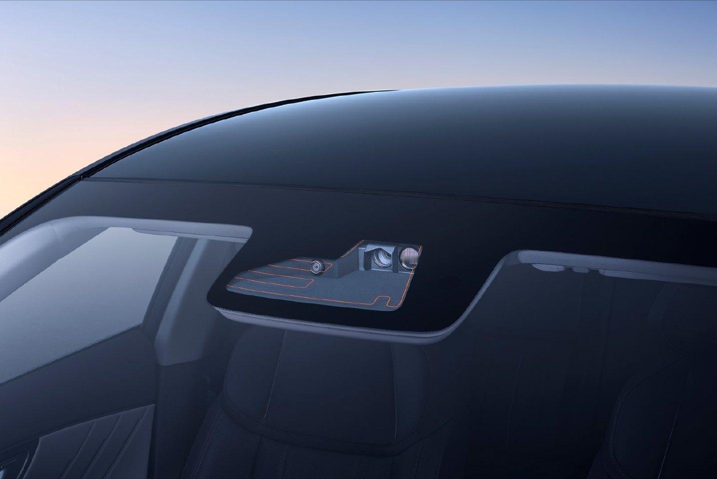 上市优惠后15.99万起，就能拿下对标30万级的华为激光智驾，性价比直接拉满。核