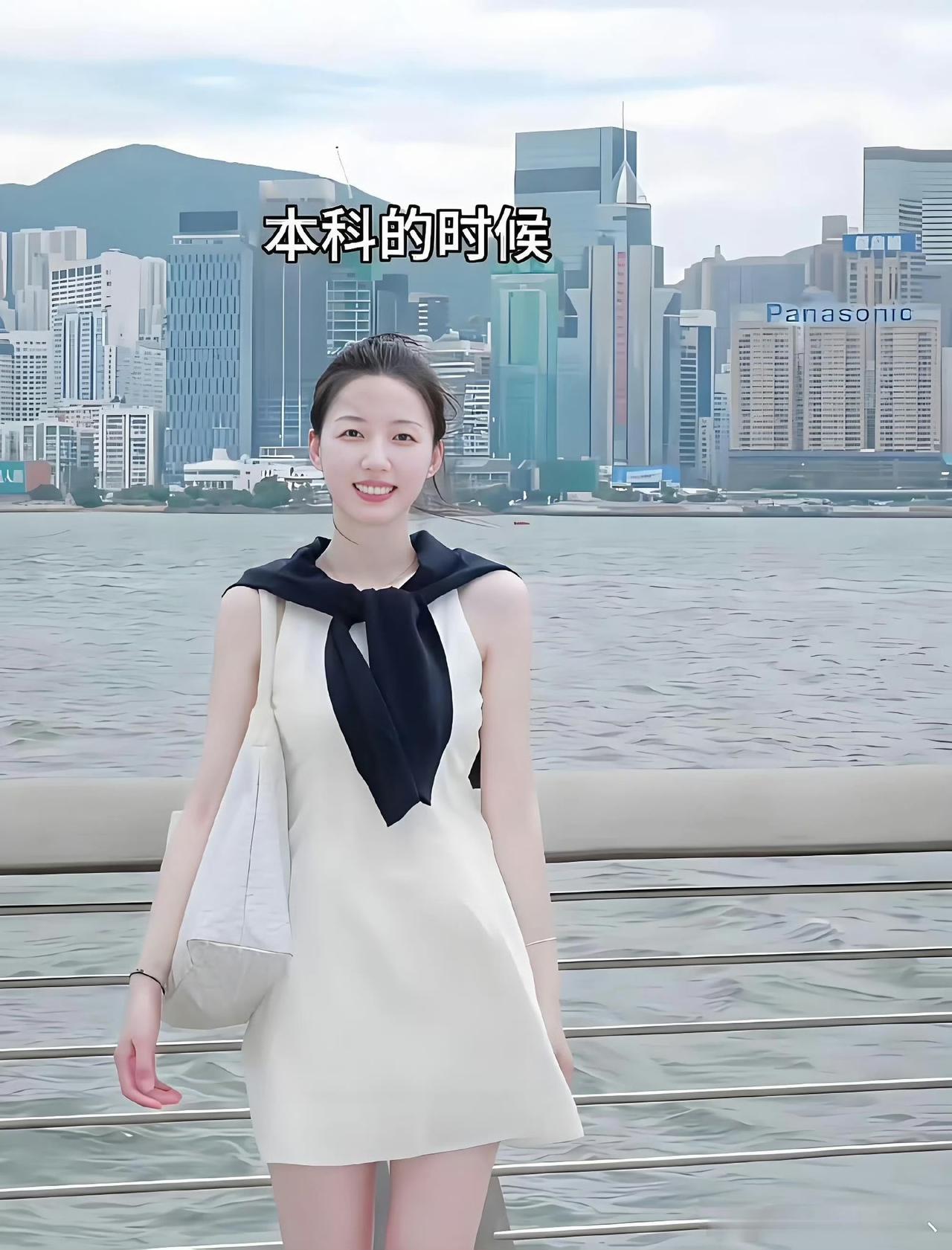 本科生时看起来年青阳光有朝气。研究生时，感觉有种沧桑感！