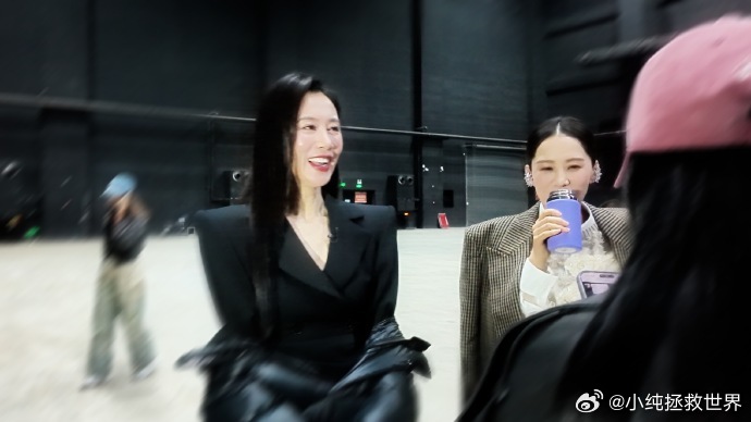 海清我光喝汤是吧温峥嵘和海清的互动也太生活化了，普通的吃面喝汤都能这么有戏，海