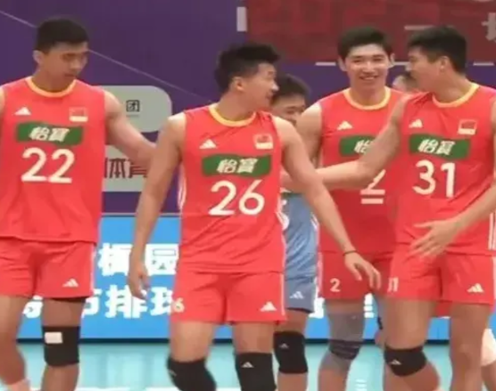 中国男排新鲜“血液”强势注入，队伍才会有希望有活力与生机   2025年6月1