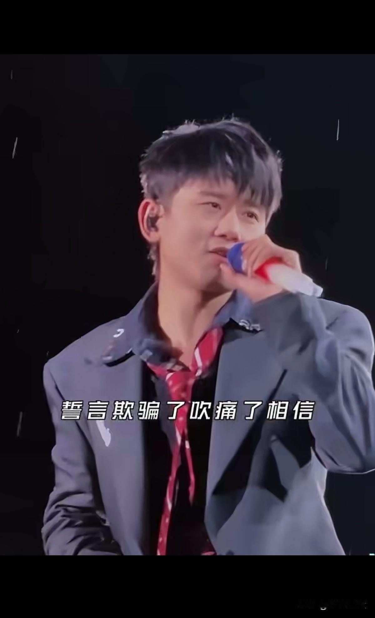 张杰唱歌其实很厉害的，不知道为什么这么多人说他靠谢娜才红的。当年的快乐男声可