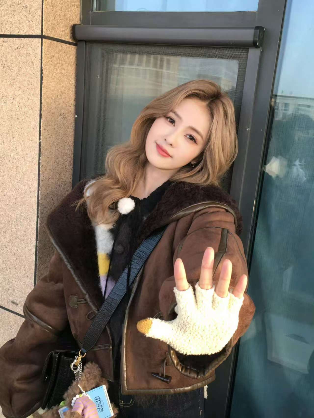 和白鹿牵手白鹿givemefive牵手白鹿givemefive牵手，太美了，[拜