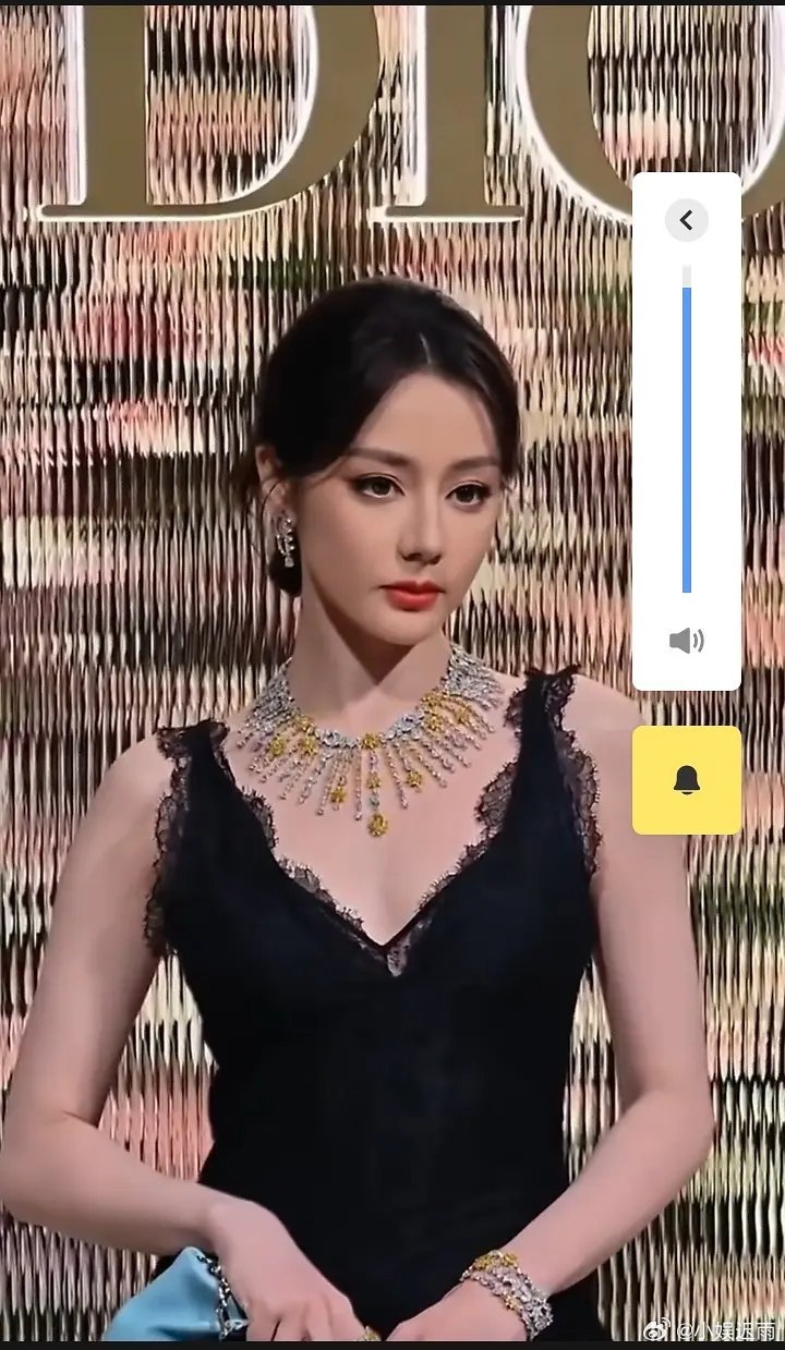 感觉热巴像变了一个人锋芒毕露少了些许柔和