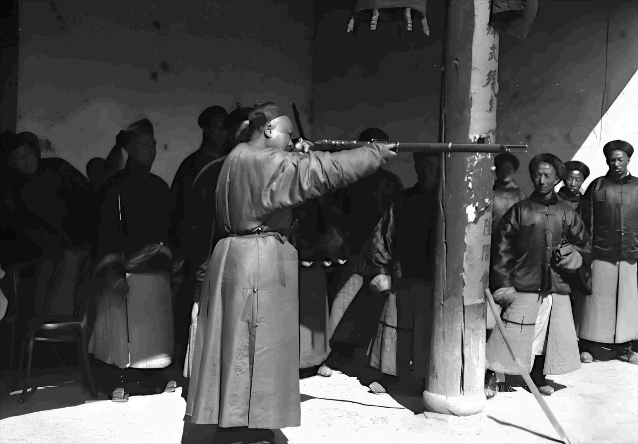 乌鲁木齐满城之战多惨烈？叛回军破城杀万余八旗兵，将军自尽殉国1864年的乌鲁木