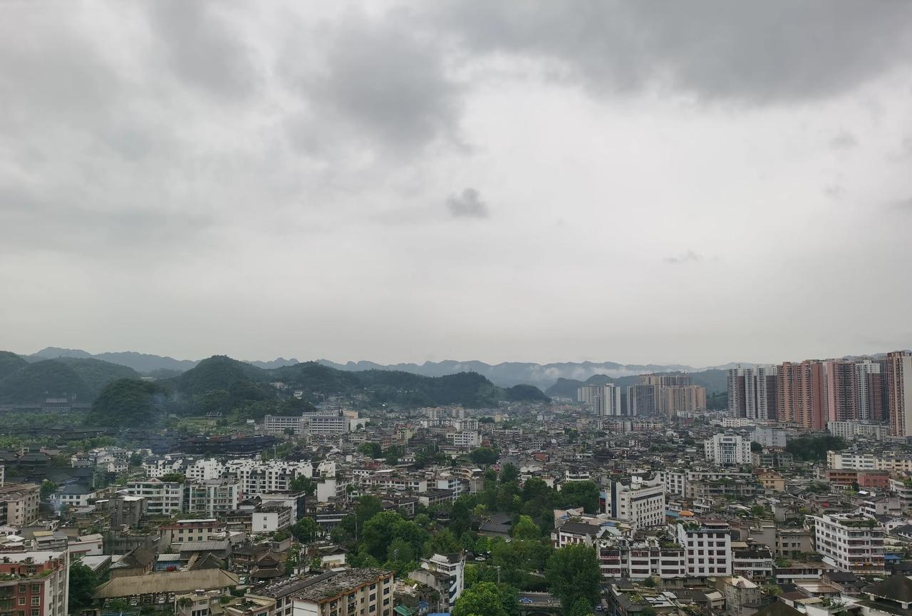 记住这些，不会踩雷1.凡是老板买单，一律不去。2.凡是下属请客，一律不去。