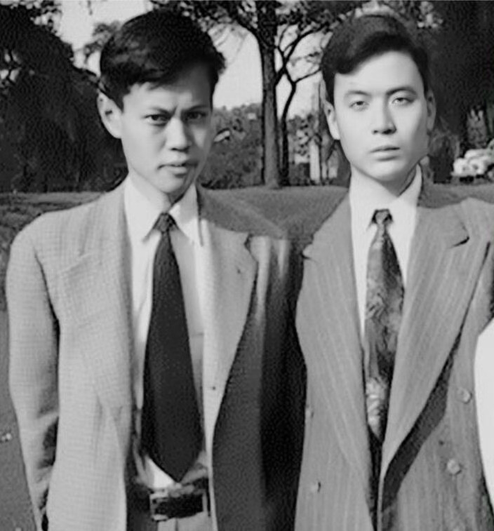 清华大学悼念杨振宁本来是在世最伟大的物理学家，他自己也说，一生最重要的贡献，是帮