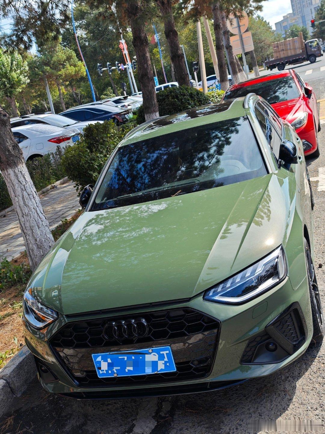 👀我逮到了一台西装暴徒奥迪rs4avant​​​