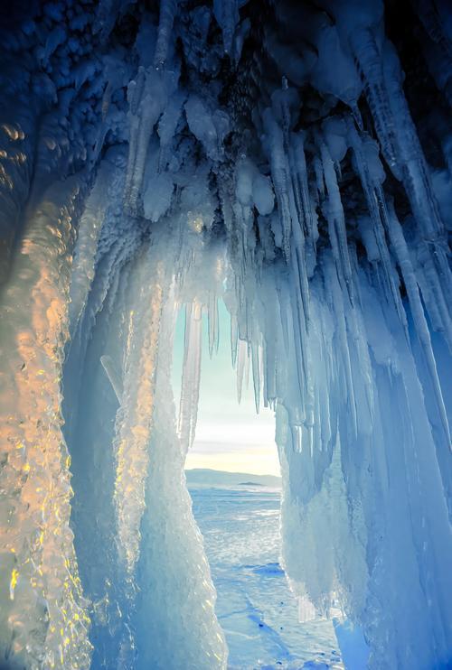 西伯利亚：吃不完的鹿肉，收不完的粮；砍不完的森林，挖不完的矿。咱先掰扯一个