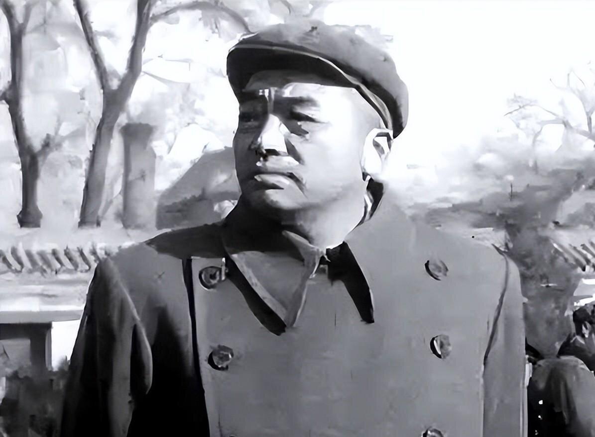 陈云后来回忆说：在庐山时，毛主席曾直言，“三面红旗，谁要动？”在之前，彭德怀直言