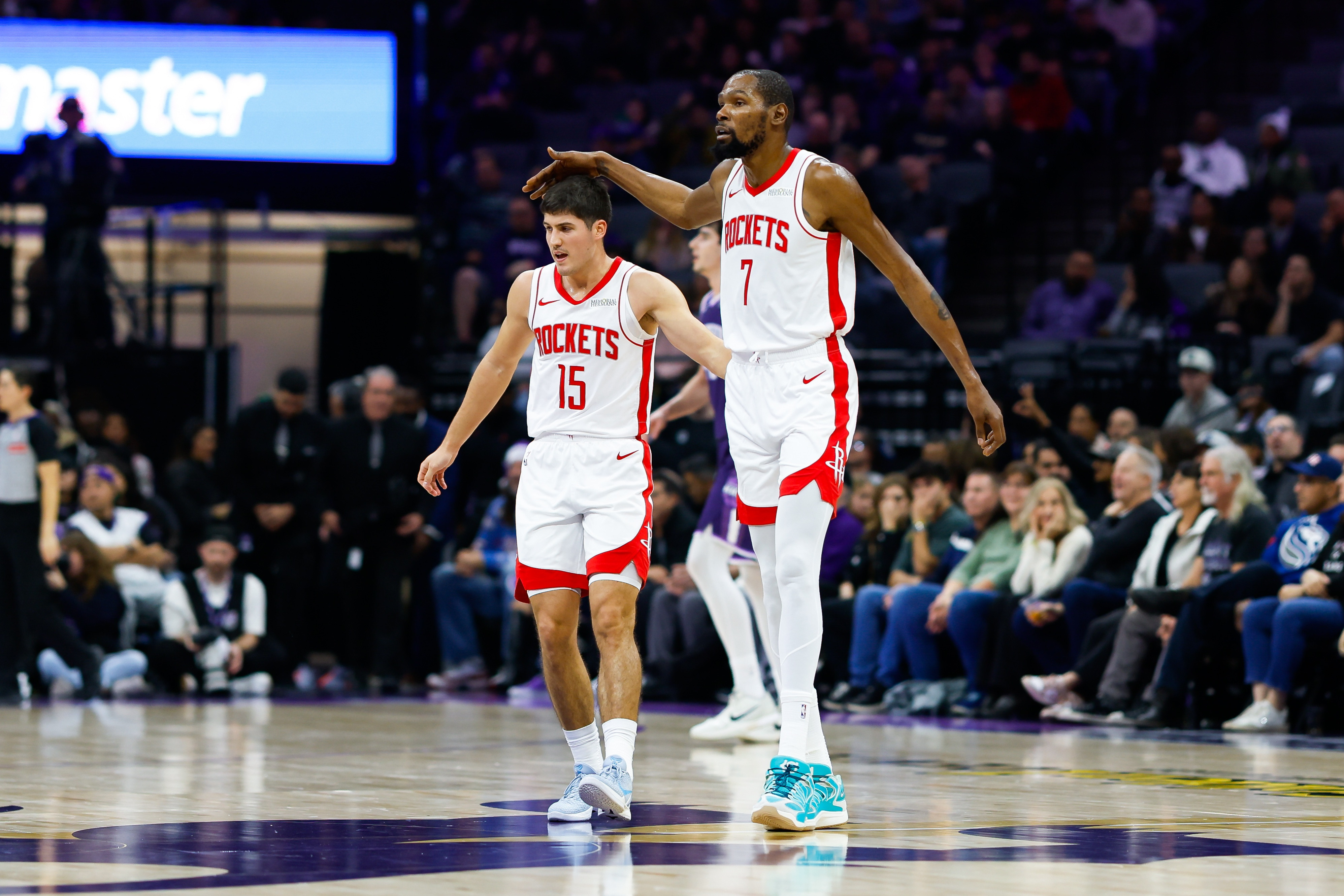 我们知道，对于火箭队的主力控卫范弗里特来说，本赛季是有机会复出的，范弗里特据称可