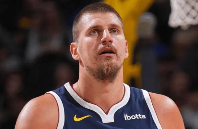 能阻止雷霆卫冕的，看样子只有约老师了。雷霆和掘金的区别在于，雷霆即使亚历山大