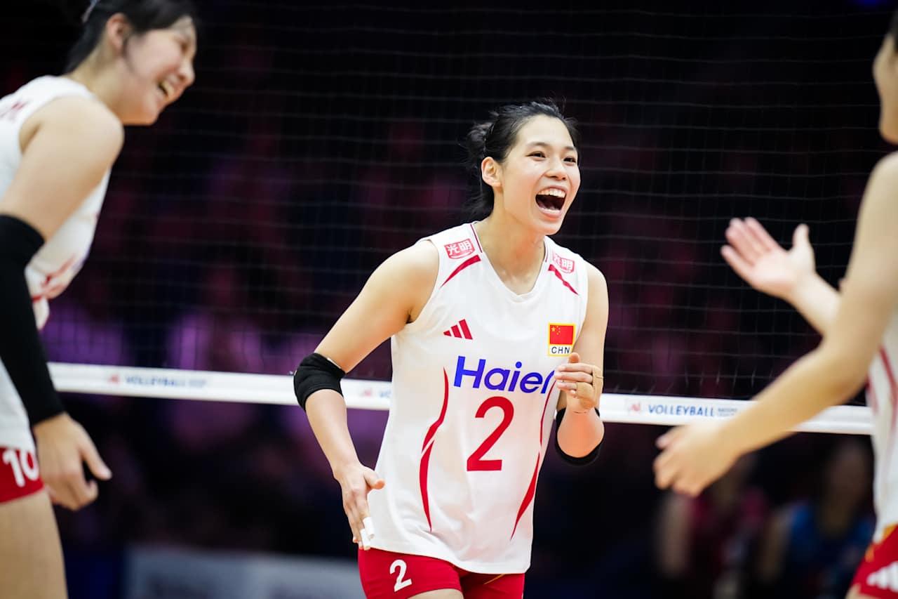 中国女排25-21逆转塞尔维亚三个细节北京时间6月6日，女排世联赛，中国队首局