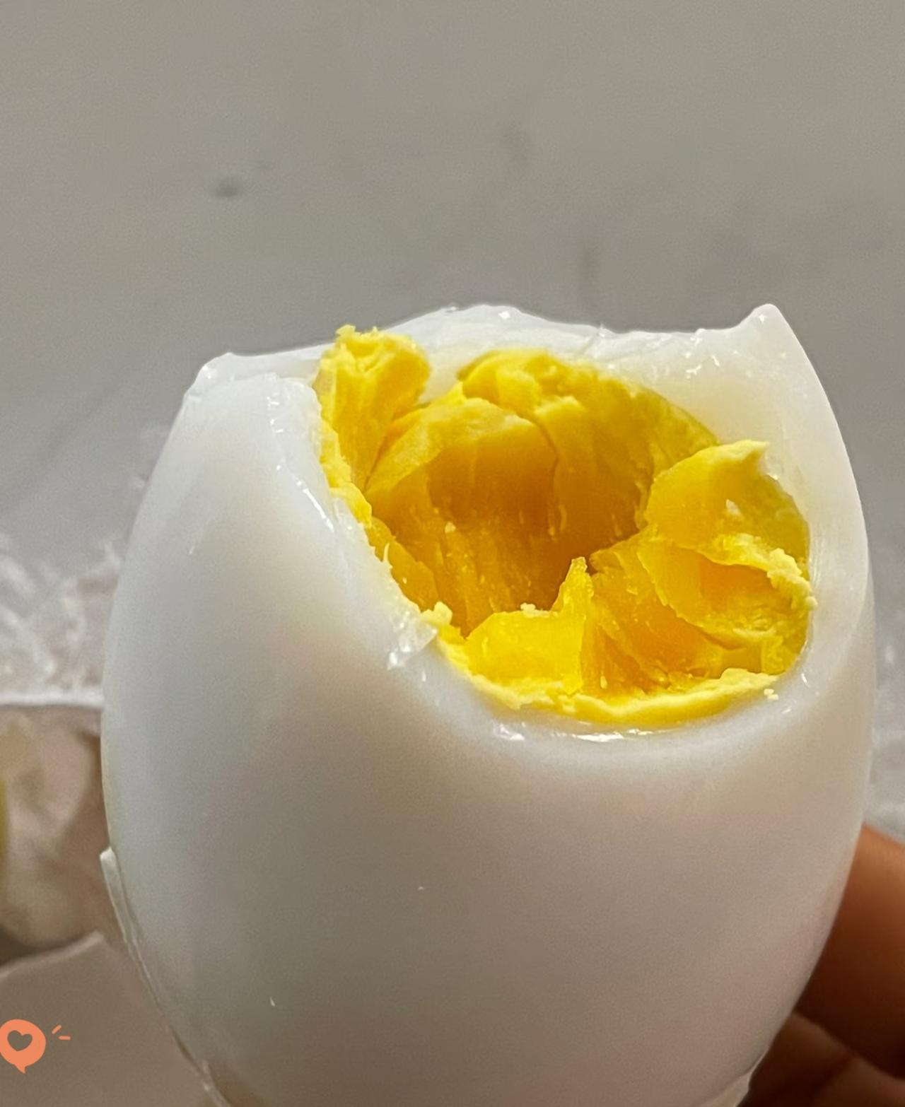 一个鹅蛋吃一个月，我被这波“巨型种草”整破防了！最近，有个叫Hzwic的