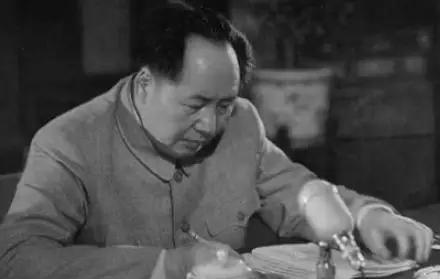 1957年，毛主席问湖北省领导：王胜荣在哪里？他们都没听说过这个人，经迅速打听，