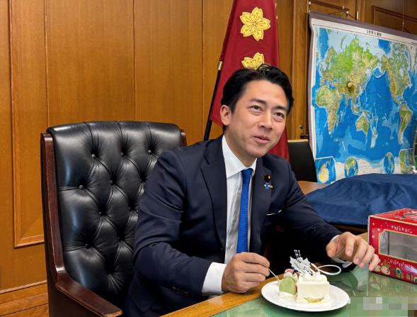 日本喊话中国了！ 6月30号这天，日本彻底坐不住了，俩管事的大臣跳出来找咱们