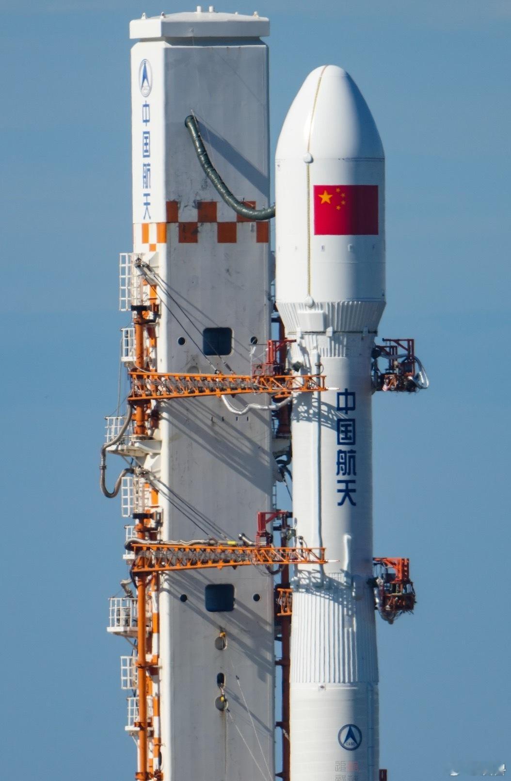 中星4B卫星长征七号甲从文昌发射场升空约85秒后飞行异常并爆炸，导致星箭全部损毁