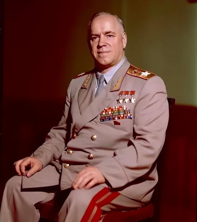 1941年9月，基辅战役结束后，66万苏军被俘，负责收拢俘虏的意大利将军几乎惊掉