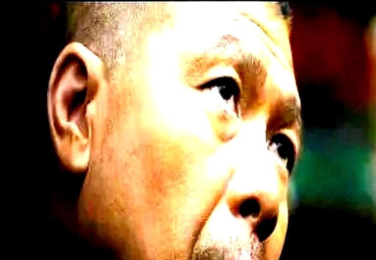 大家异口同声：冯小刚新片《杜月笙》全国选角无果，剧组提议他亲自出演，因其兼具