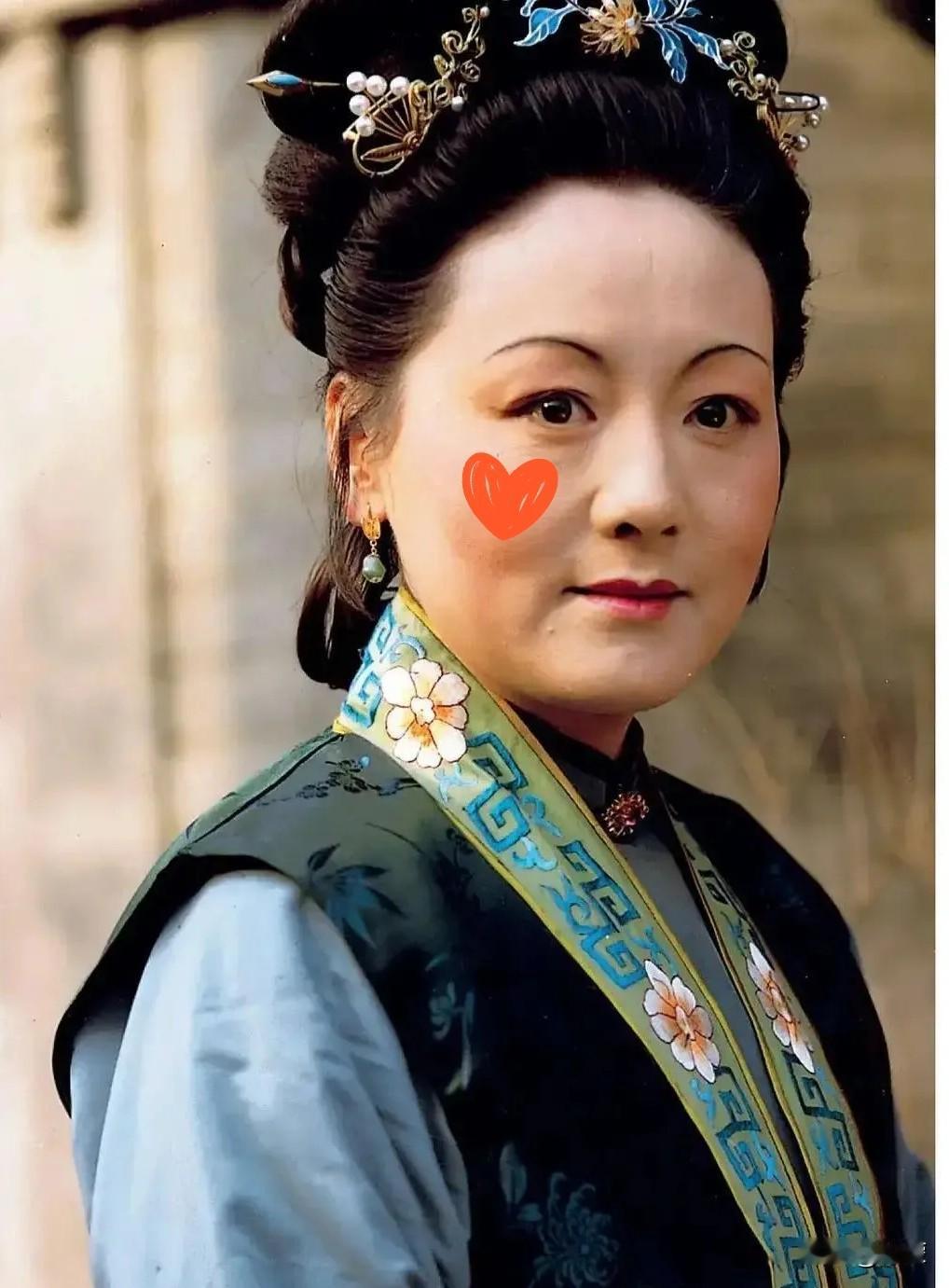 邓婕近日陷入深深的悲痛中。1月22日，向来低调的她突然在社交平台发文，字里行间