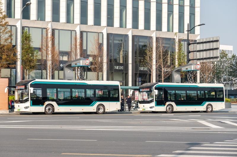 我国超级电池问世，这无疑是科技界的一大盛事！此前，超级电容器技术一直被美国垄断，