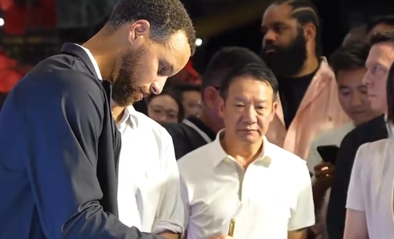 你知道为啥今年有这么多NBA巨星中国行吗？