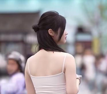 后背都这么漂亮！