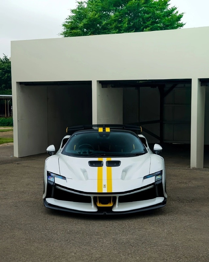 法拉利SF90XXstradale！