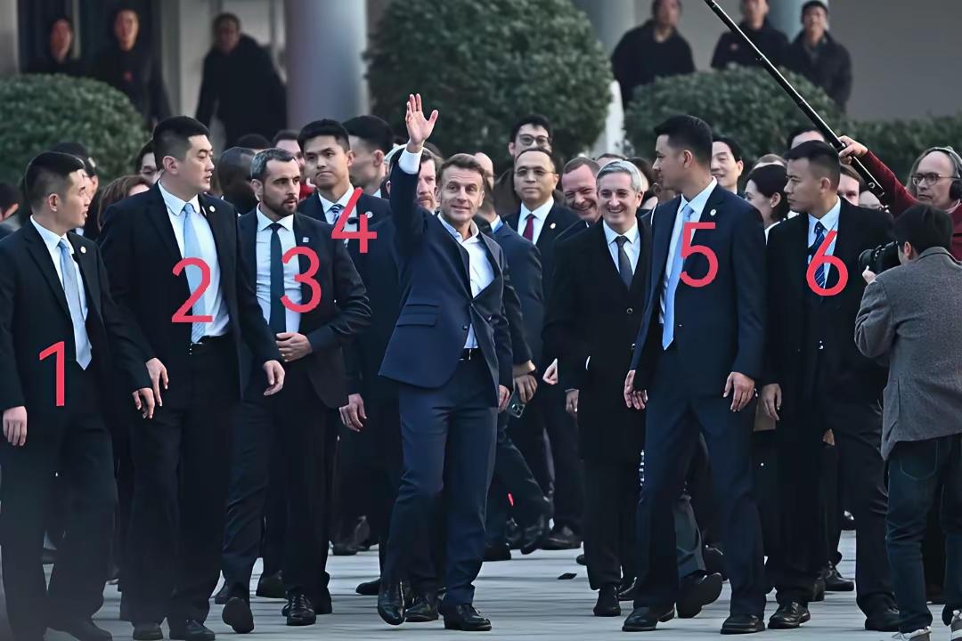马克龙的保镖团队成员，一个比一个出彩！专业、绅士，满满的安全感，这应该是对保镖