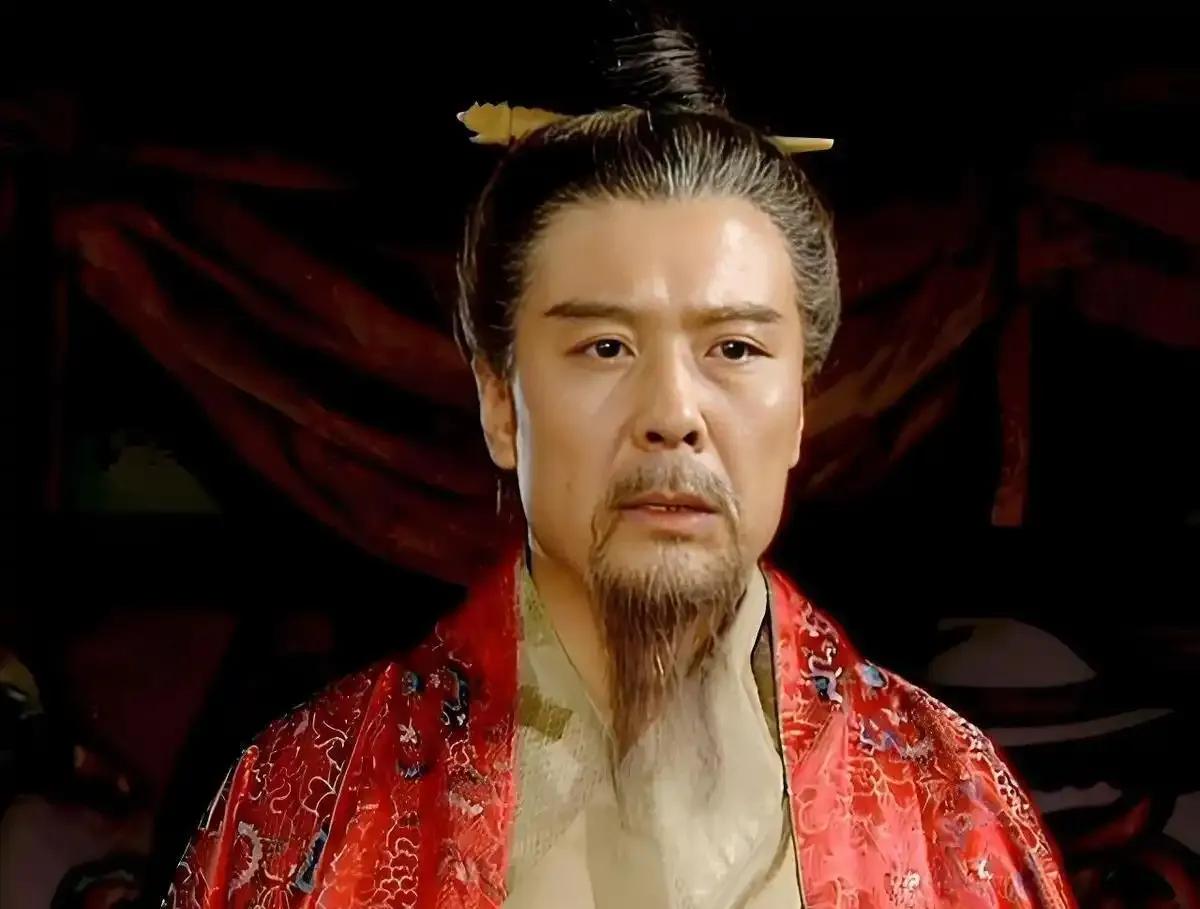 24岁创业，在多方势力下周旋，朝廷、公孙瓒、袁绍、曹操、刘表...40岁了，