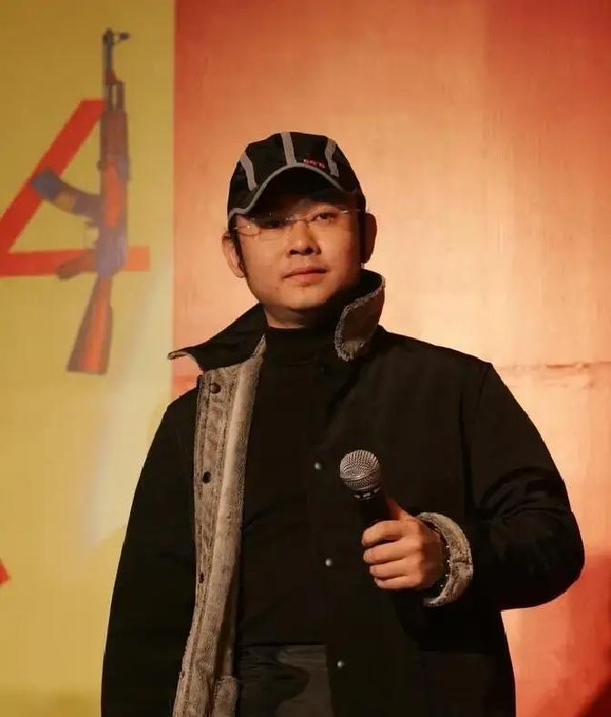 2026年1月底，成都两会现场，歌手刀郎作为人大代表，认真递交了三条接地气的建议