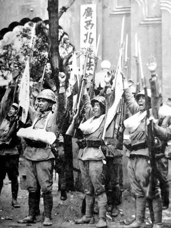 1939年，日寇又在高呼：天蝗万碎，这种耻辱场景那时的同胞见证太多了！八年抗战，