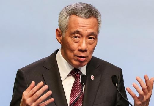 新加坡港，被“釜底抽薪”！中国“冰上舰队”已“战略绕过”马六甲，2万集装箱货轮，