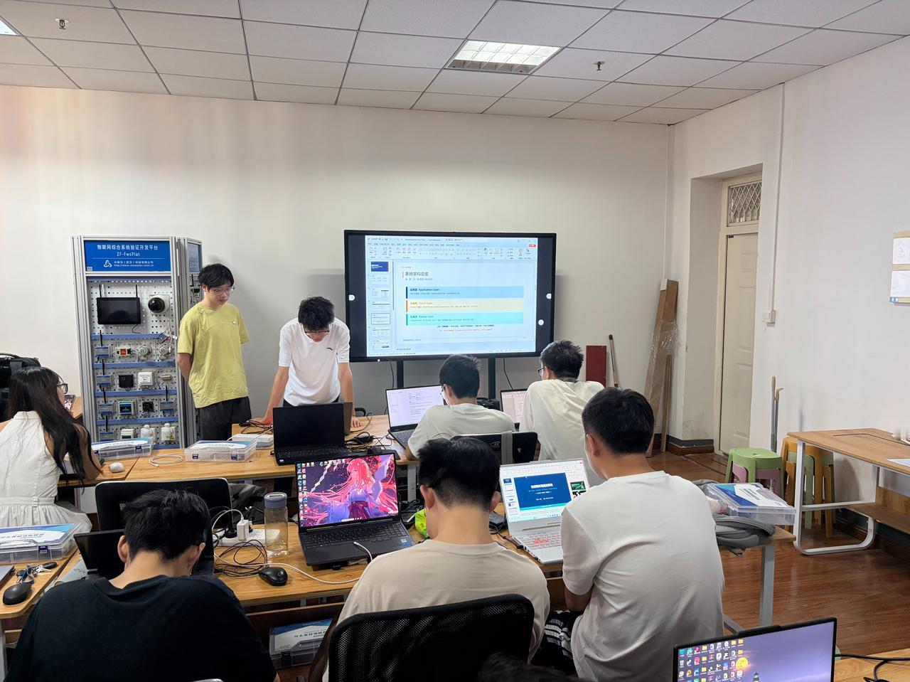 从8月物价数据看消费提质扩容苹果折叠屏手机为何让人失望中国地质大学（武汉）机械与