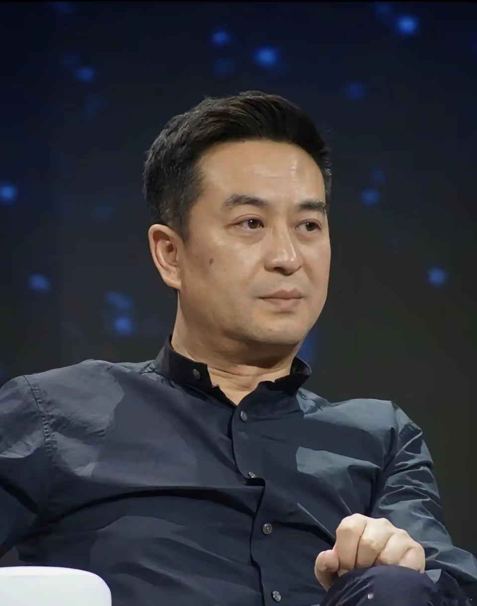 韩沛颖的老板张嘉译，估计现在已经急得焦头烂额了。不是因为刘浩存经纪团队反击了，而