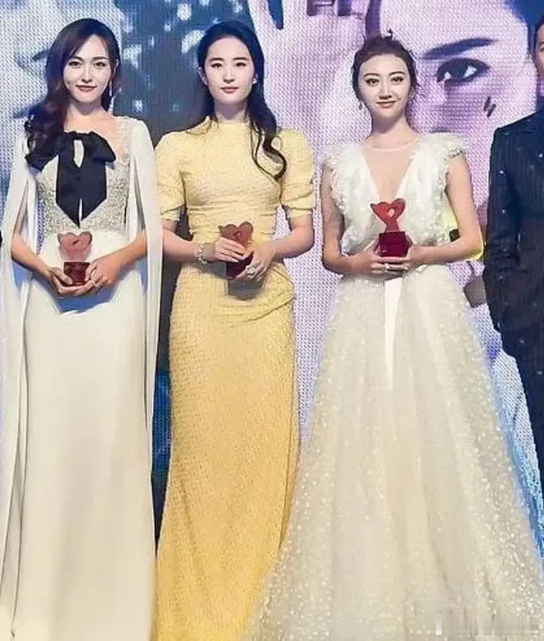 景甜跟其他女星同款🈶​​​