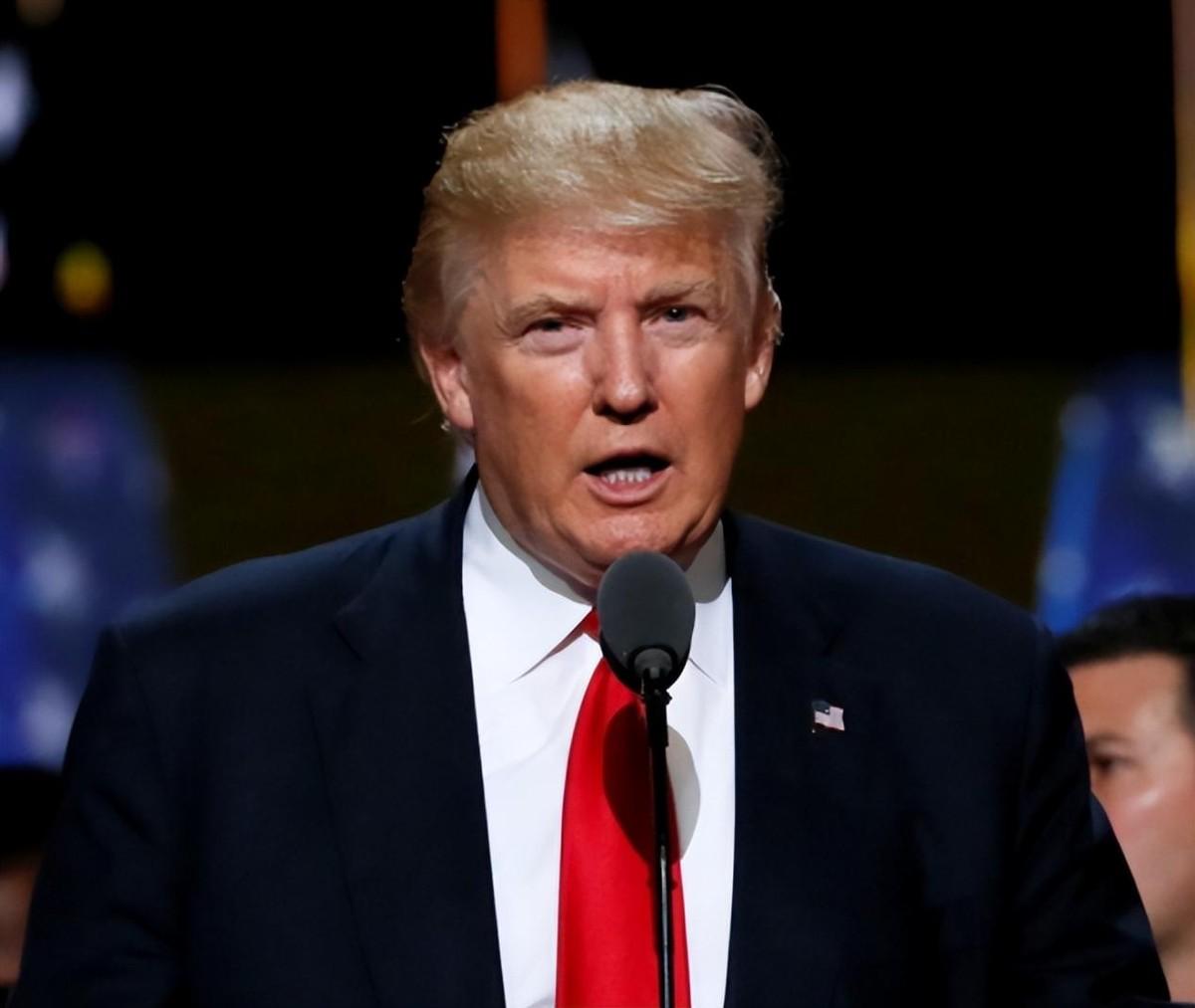 美：老弟，拉哥们一把，这日子快没法过了，那帮盟友现在看我的眼神都不对劲了！中：