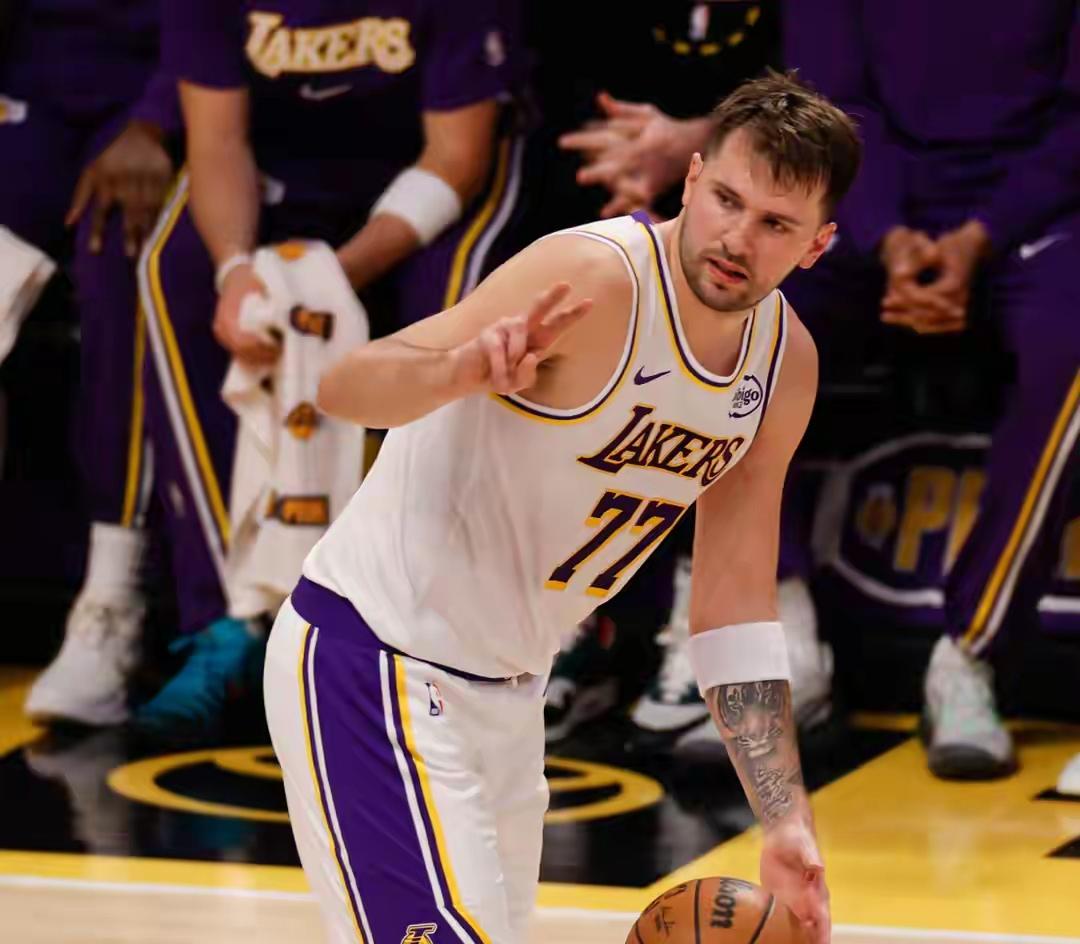 得分篮板助攻样样行！本赛季25+5+5俱乐部七人大名单：1，东契奇，35.0