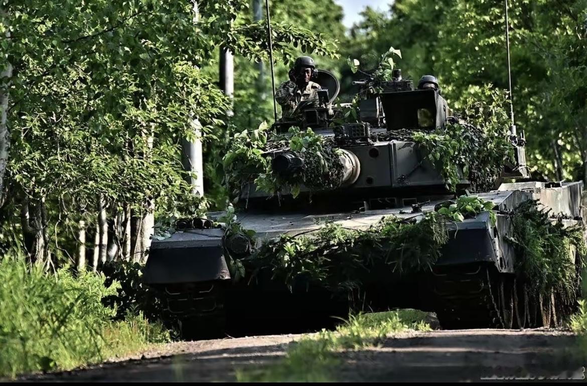 对日本要吸取从甲午战争到918再到77事变的经验教训。中国总是退，总是忍让；最让