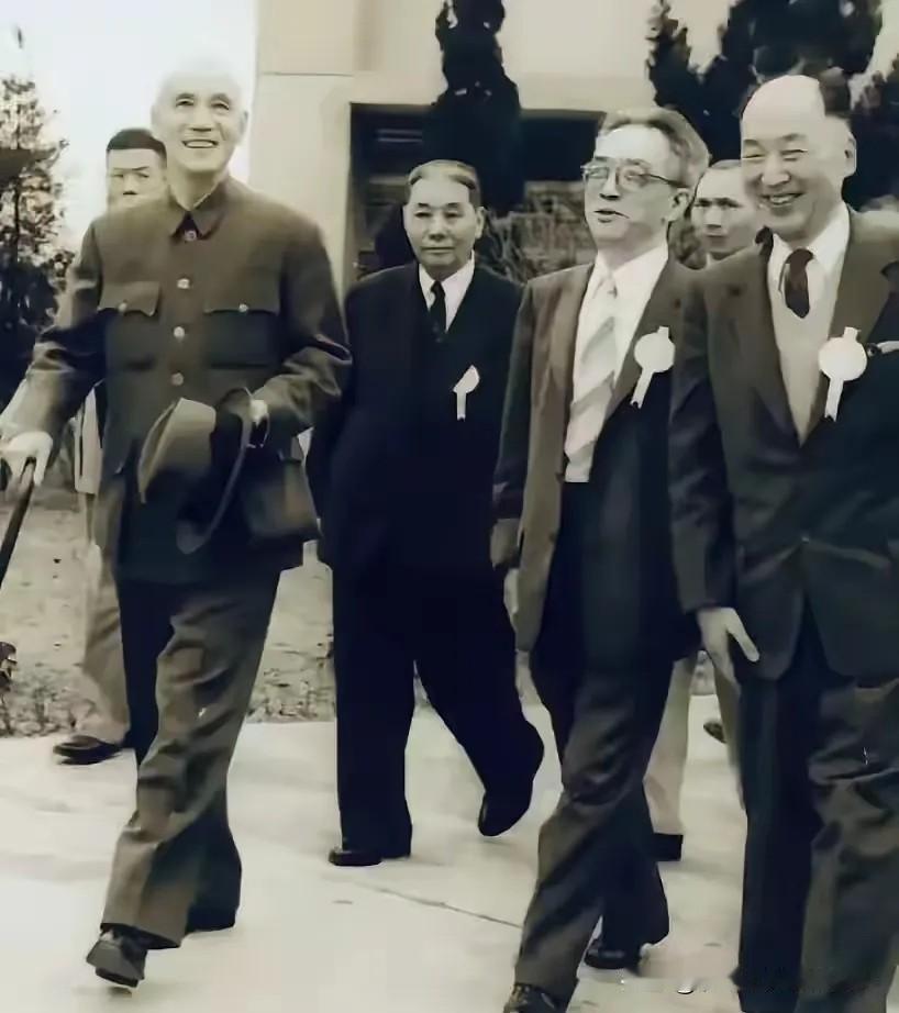 1958年，在蒋中正的一再邀请下，胡适icon出任台湾icon″中央研究院院长″