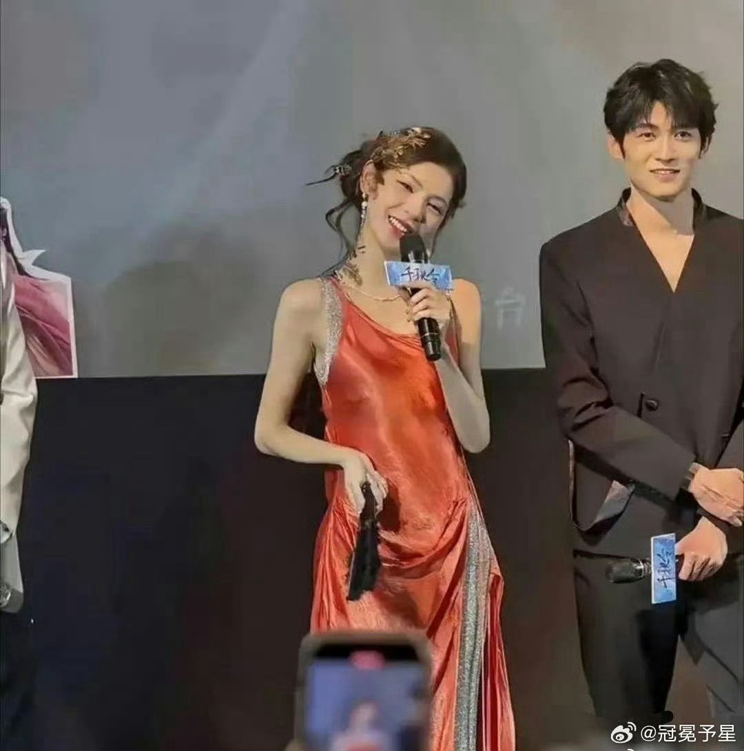 惊呆了，张予曦不愧是号称拥有建模脸的人
