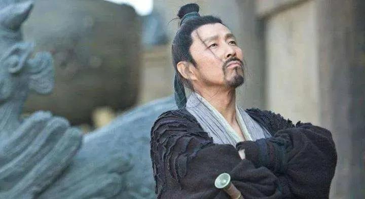 今日话题：刘邦和刘备谁的魅力更大？？？网友甲：刘邦是那种你要三百，他给你五百