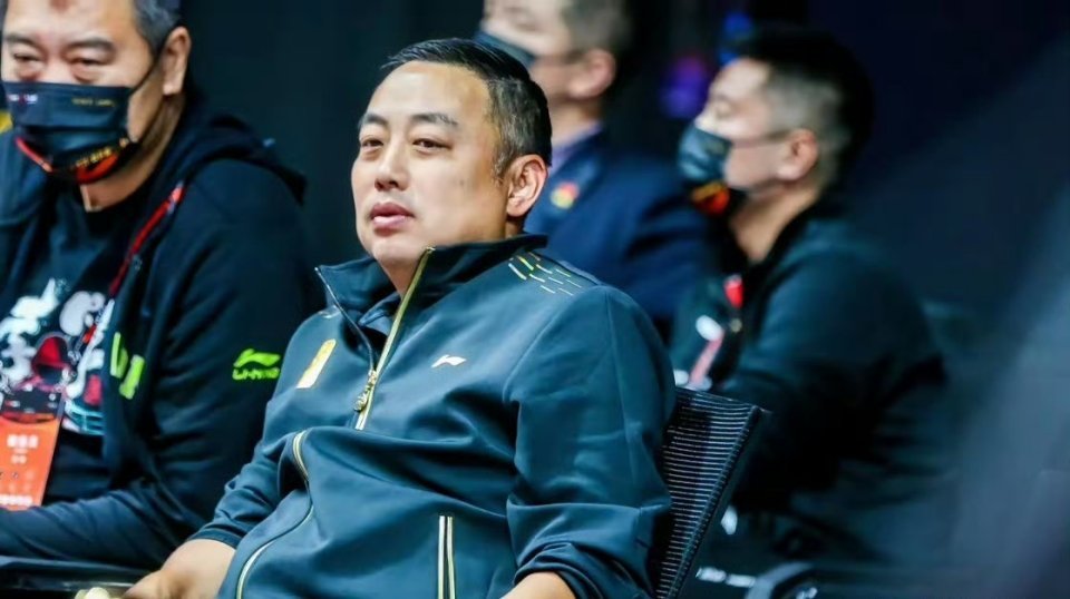 混团世界杯结束，刘国梁冒出3个“担忧”！1、男乒三单无人可用王楚钦状态恢复，