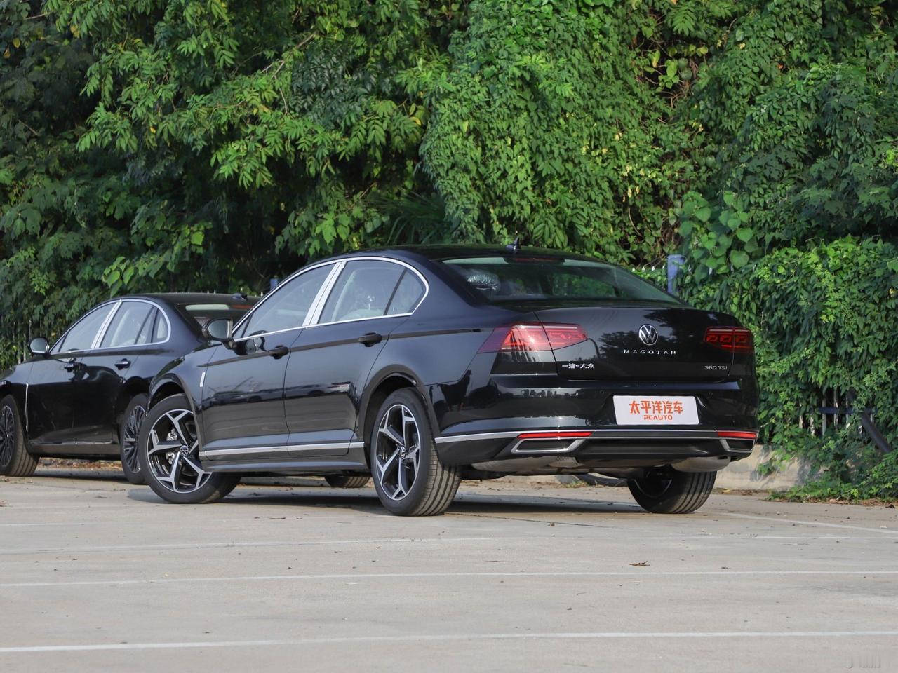 2026款大众迈腾5款车型上市，售价17.99万-24.69万，改款玩起“智能加