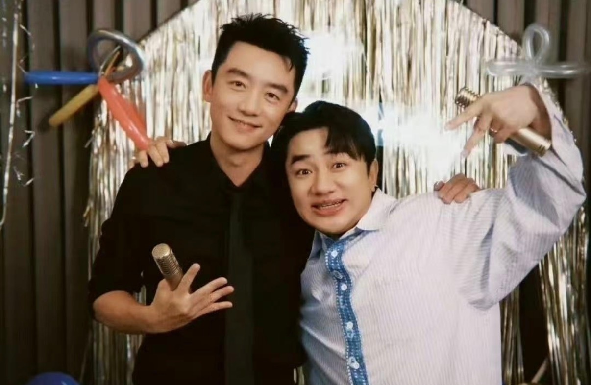 初代跑男重聚给郑恺庆生，太感动了​​​