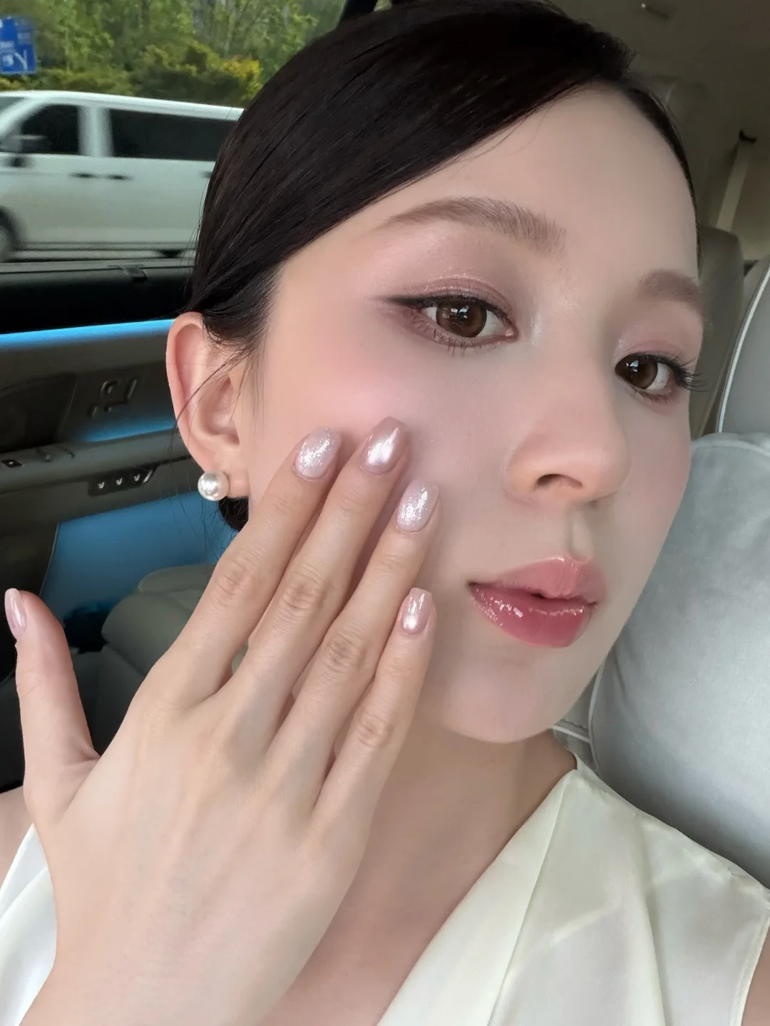 新美甲✨💫夏天还得是💅裸色猫眼➕碎钻！！！