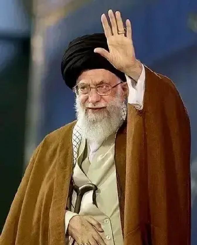 2019年爱泼斯坦突然“自杀”后，不到48小时内，美国舆论场里就有人抛出预测：特