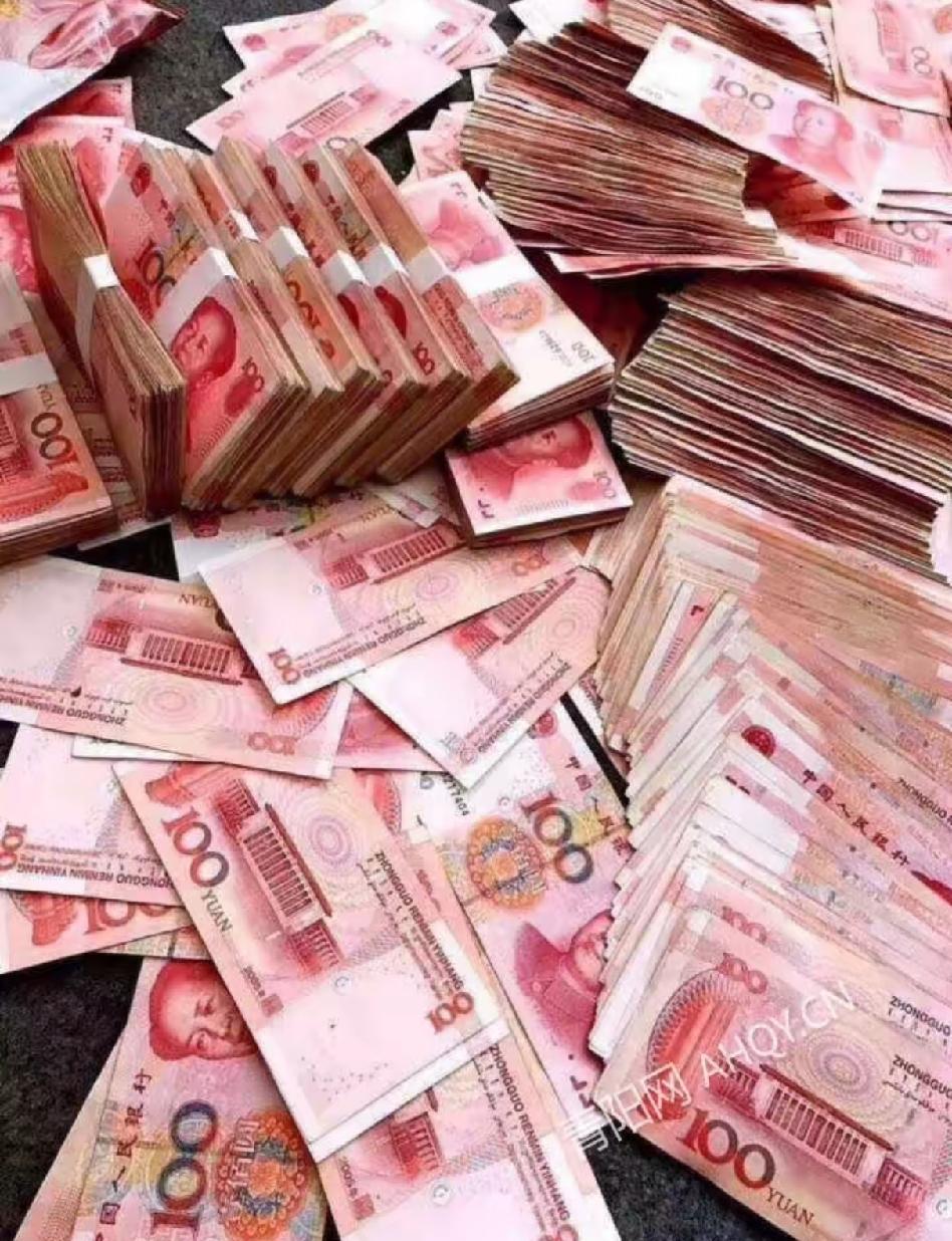 一个家庭有多少存款才算是有钱人，这标准还挺难定。有人觉得有1000万甚至过亿才算